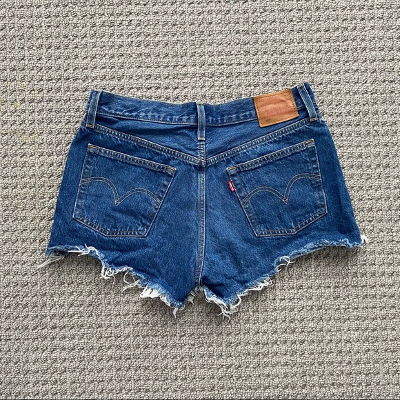 Levi’s 501 Short - Picture 4 of 5